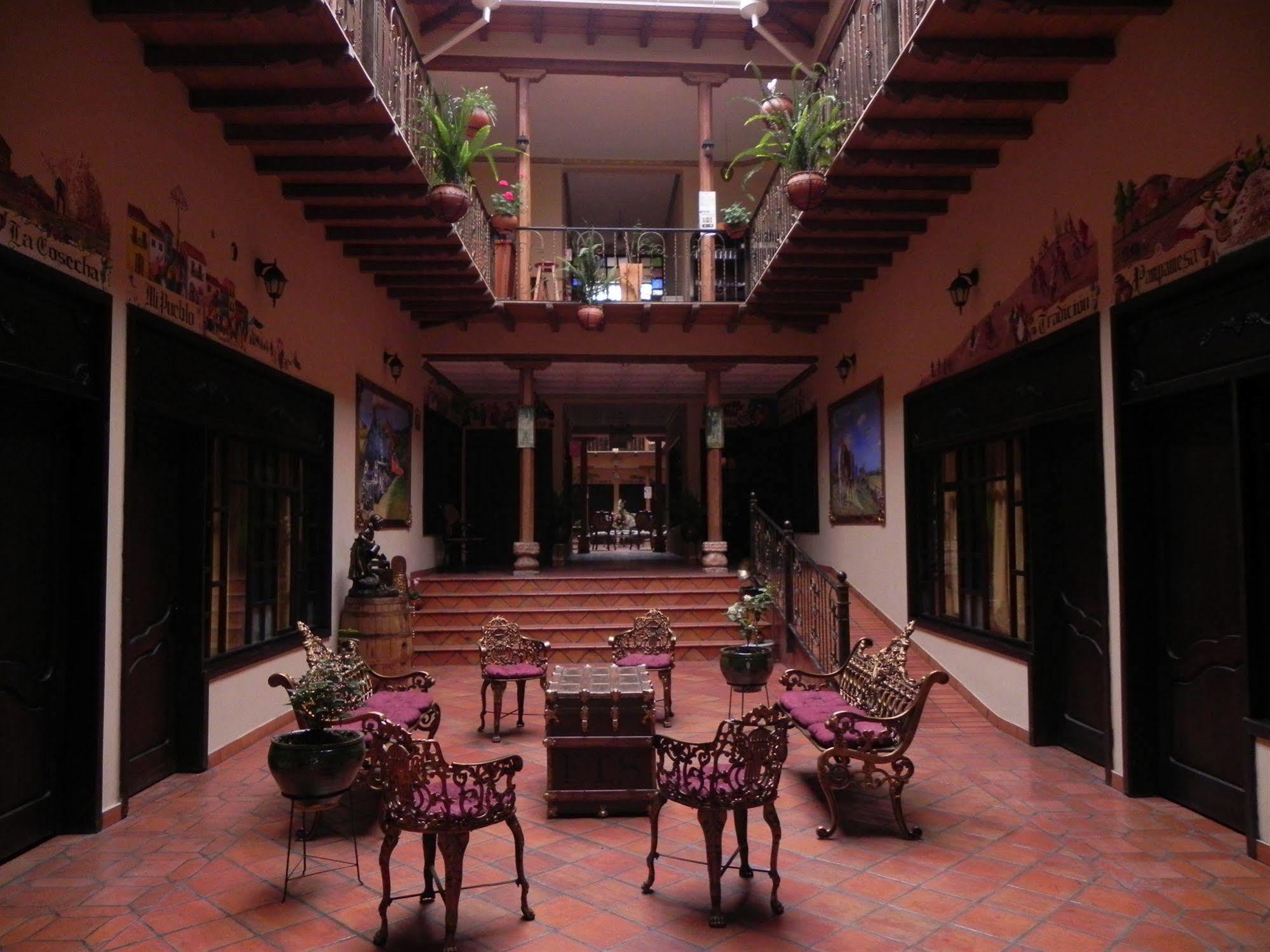 Vieja Mansion Hotel 4*